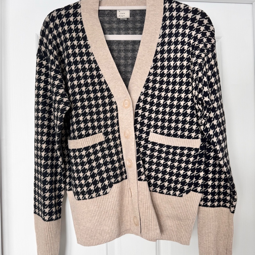a new day Black and Cream Houndstooth Cardigan
